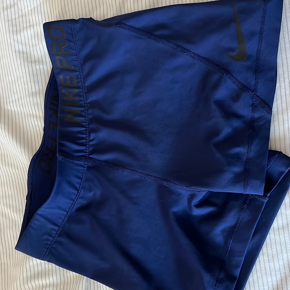 Navy NIKE PRO W SIZE SMALL
